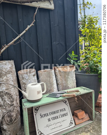 おしゃれなカントリーのオブジェクト おしゃれなカントリーのオブジェクト 117380706