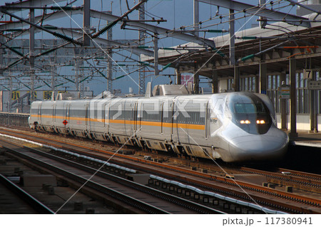 山陽新幹線700系ひかりレールスター車両（三原駅） 117380941