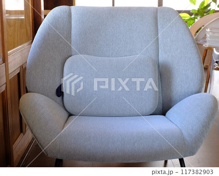 一人掛けのソファ 117382903