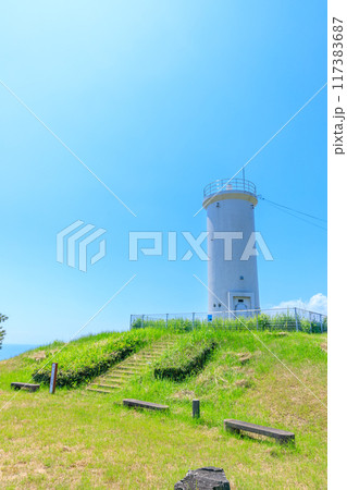 夏の草山埼灯台 山口県山口市 夏の草山埼灯台 山口県山口市 117383687