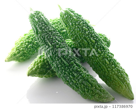 夏野菜 ゴーヤ （にがうり）白背景 117386970