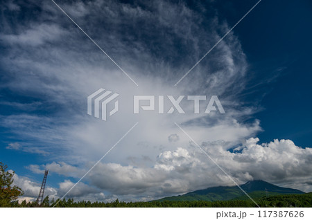 夏の空 雲の模様 夏の空 雲の模様 117387626