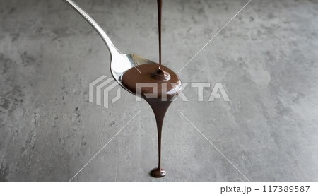 スプーンとチョコレート 117389587