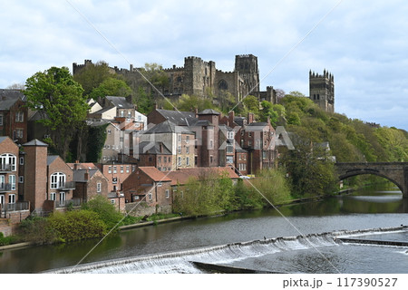 【イギリス】イングランド ダラムの街並み 117390527