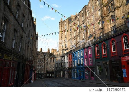 【スコットランド・エディンバラ】 ヴィクトリア・ストリート 【スコットランド・エディンバラ】 ヴィクトリア・ストリート 117390671