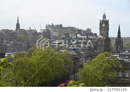 【イギリス・スコットランド】 カールトン・ヒルから臨むエディンバラ市街 【イギリス・スコットランド】 カールトン・ヒルから臨むエディンバラ市街 117391134