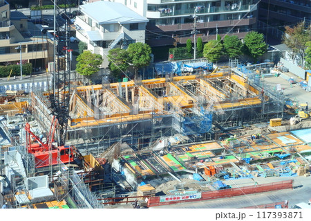 高層マンション建築現場 117393871