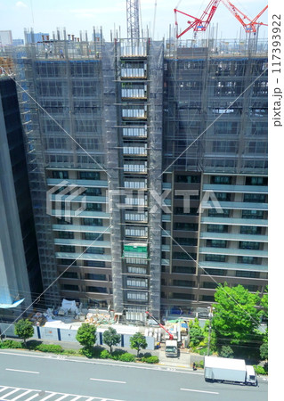 高層マンション建築現場 117393922