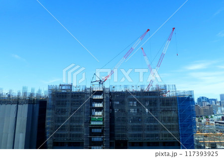 高層マンション建築現場 117393925