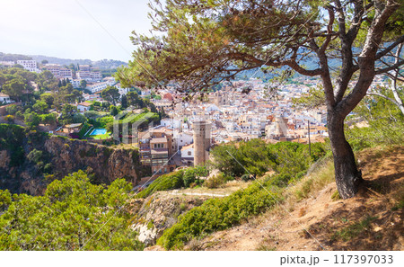 Scenic view of the city of Tossa de Mar on a clear sunny day 117397033