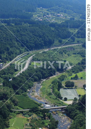 横川の大自然の中をゆっくりと走るEF65-501号機牽引のELぐんまよこかわ号‗2024/8/3撮影 117401879