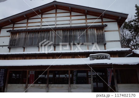 冬のこみせ駅の風景_青森県 117402170