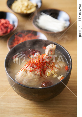 参鶏湯 117403298