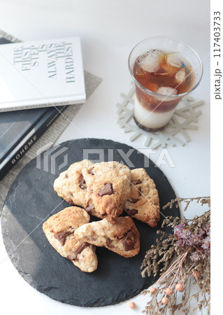 スコーンでおやつタイム 117403733