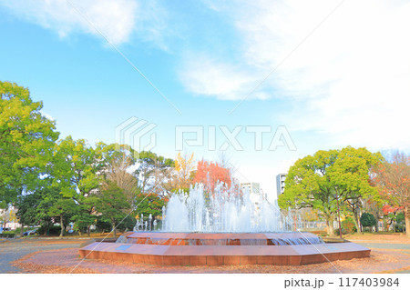 愛知県名古屋市、吹上公園噴水の風景 愛知県名古屋市、吹上公園噴水の風景 117403984