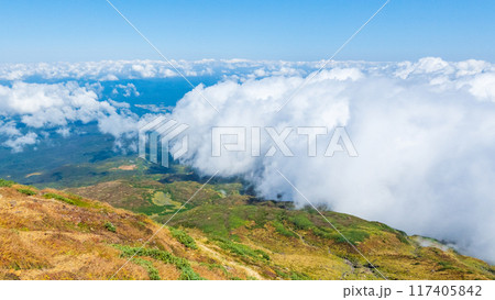 秋の鳥海山登山：七高山からの眺め 117405842