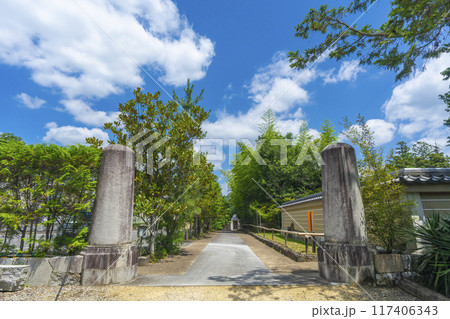 夏の京都洛北　圓通寺　表門　出入口 117406343