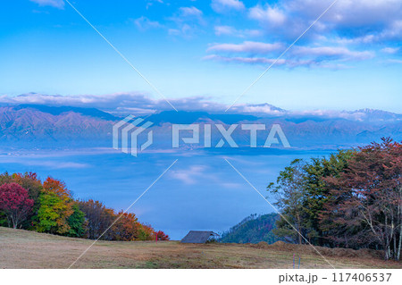 【雲海素材】秋の長峰山から見た松本平の雲海【長野県】 117406537