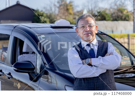 中高年男性　タクシードライバー 117408000