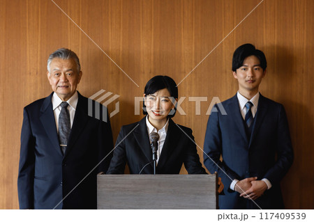 政治家 演説 政治家 演説 117409539