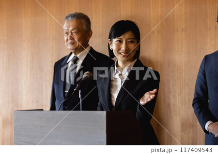 政治家 演説 政治家 演説 117409543