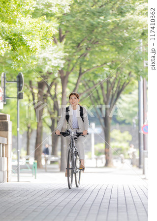 通勤 女性 自転車 通勤 女性 自転車 117410362