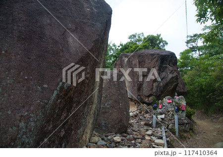 夫婦岩(中山連山)　【兵庫県宝塚市中山寺】 117410364