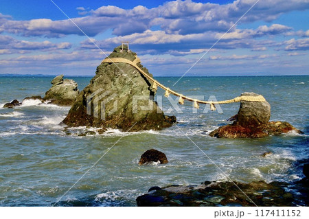 夫婦岩・二見ヶ浦(三重県・伊勢市) 夫婦岩・二見ヶ浦(三重県・伊勢市) 117411152