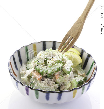 ゴーヤとツナのサラダ 117411940