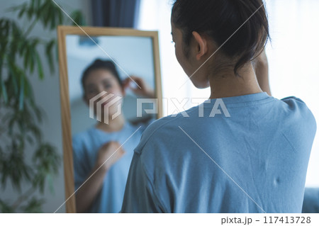 女性ポートレート 117413728