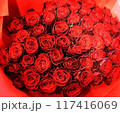 赤いバラの花束 117416069