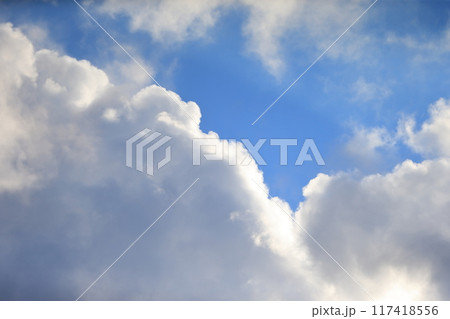 青空と雲 117418556