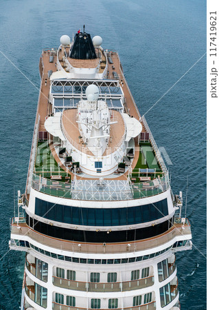 女神大橋から客船の出港(ZHAO SHANG YI DUN)【長崎市】 女神大橋から客船の出港(ZHAO SHANG YI DUN)【長崎市】 117419621