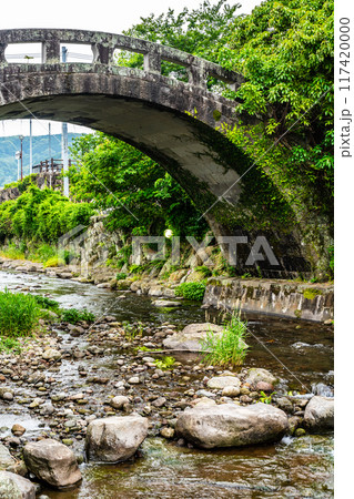 新緑の金浜眼鏡橋 【長崎県雲仙市小浜町】 新緑の金浜眼鏡橋 【長崎県雲仙市小浜町】 117420000