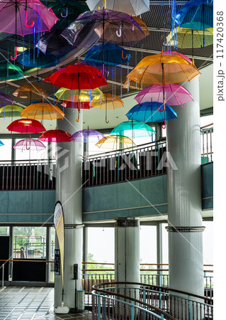 稲佐山展望台 カラフルなパラソル【長崎市】 稲佐山展望台 カラフルなパラソル【長崎市】 117420368