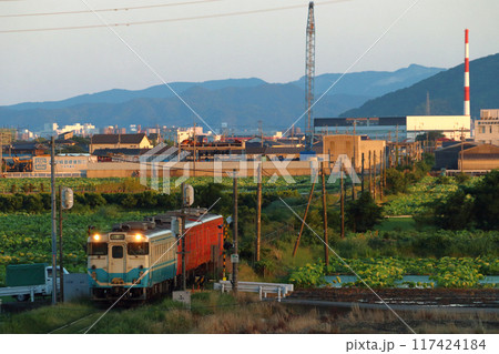 ［T］高徳線キハ40+キハ47国鉄色（徳島発引田行） 117424184