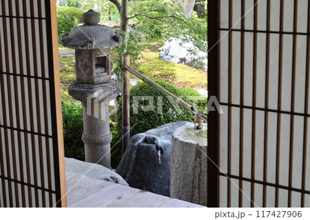 顕本法花華宗　総本山　妙満寺（「雪の庭」） ／ 京都市左京区岩倉幡枝町 117427906
