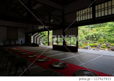 顕本法花華宗　総本山　妙満寺（「雪の庭」） ／ 京都市左京区岩倉幡枝町 117427915