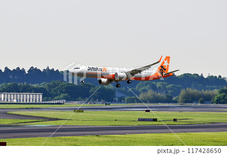 ジェットスターA321成田空港十余三アプローチ 117428650
