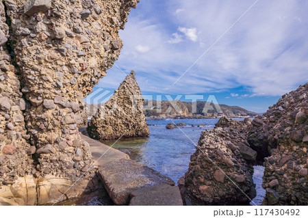 【静岡県】伊豆半島ジオパーク・恵比須島(水底土石流の驚異) 【静岡県】伊豆半島ジオパーク・恵比須島(水底土石流の驚異) 117430492