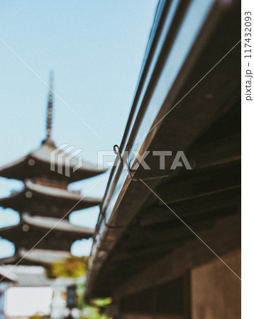 五重塔を下から見た風景 五重塔を下から見た風景 117432093