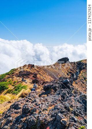 秋の鳥海山登山:外輪山コース 秋の鳥海山登山:外輪山コース 117432924