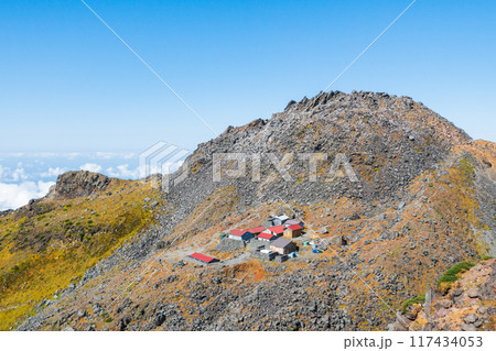 秋の鳥海山登山:新山と御室小屋 秋の鳥海山登山:新山と御室小屋 117434053