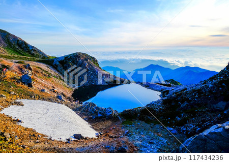 雪渓と翠ヶ池 雪渓と翠ヶ池 117434236