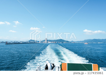 瀬戸内クルーズ(高松港~小豆島・土庄港) 瀬戸内クルーズ(高松港~小豆島・土庄港) 117435061