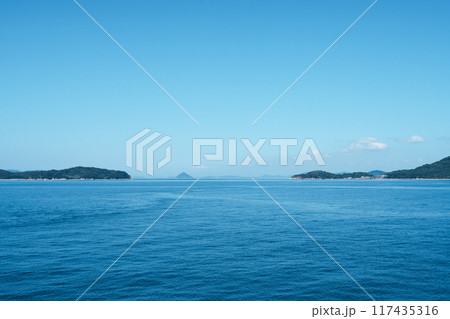 夏の瀬戸内フェリークルーズ（高松～小豆島・土庄） 117435316