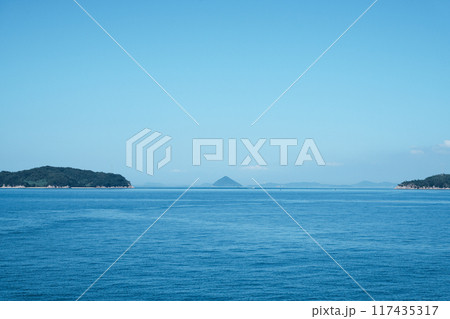 夏の瀬戸内フェリークルーズ（高松～小豆島・土庄） 117435317