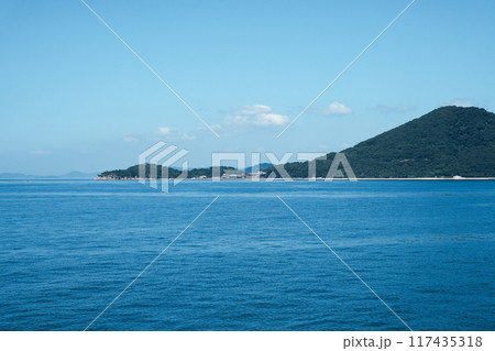 夏の瀬戸内フェリークルーズ（高松～小豆島・土庄） 117435318
