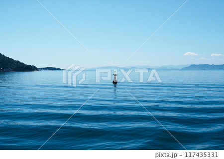 夏の瀬戸内フェリークルーズ(高松~小豆島・土庄) 夏の瀬戸内フェリークルーズ(高松~小豆島・土庄) 117435331