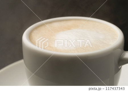 カフェラテ スチームミルク 117437343